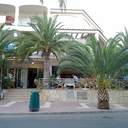 Hostal Leo D'Or-3